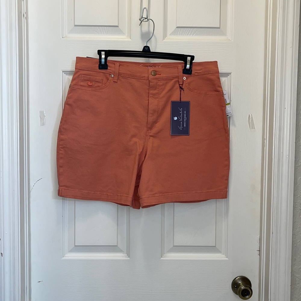 Ladies coral colored shorts